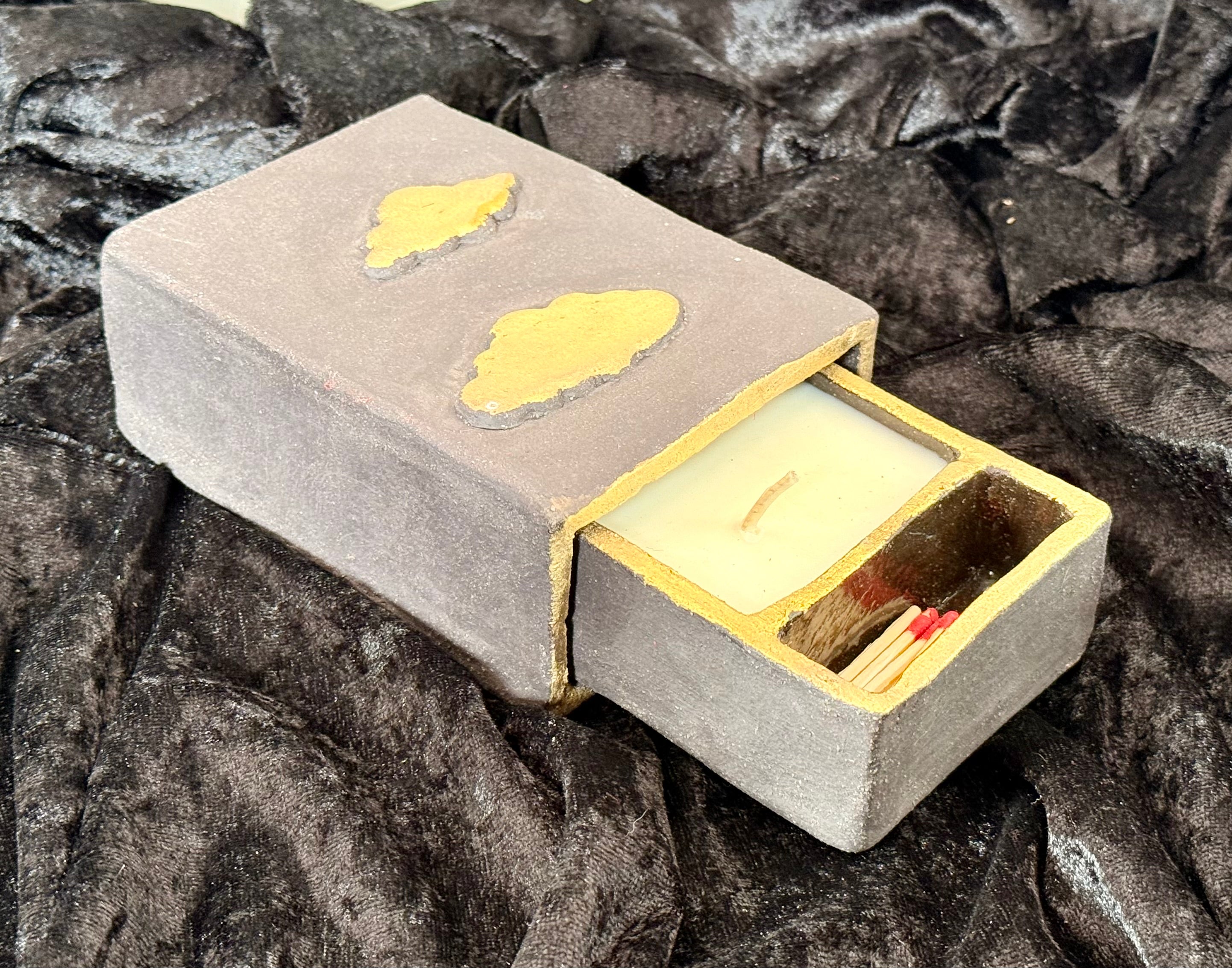 golden cloud matchbox candle